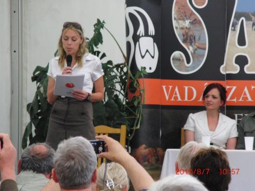 2010.08.07 Konyvbemutato0-040