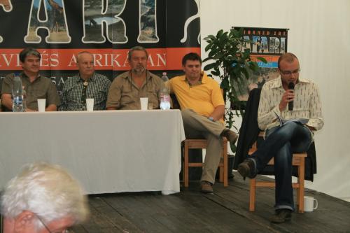 2010.08.07 Konyvbemutato1-015