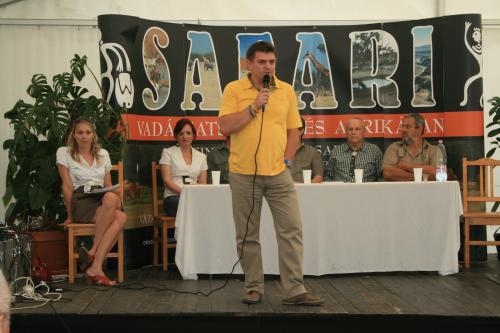 2010.08.07 Konyvbemutato1-016