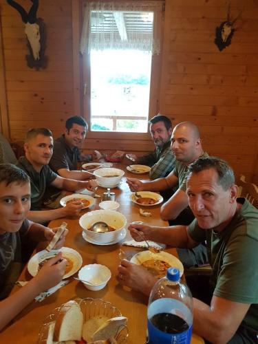 2019.09.07 Hatvani-Aranyfacan-Vadasztarsasag-002